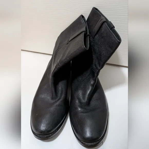 Frye Anna Shortie Ankle Booties Size 8 M Black Leather Pull On