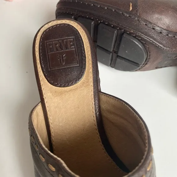 FRYE Candy Pickstitch Brown Leather Chunky Heel Mules Clogs