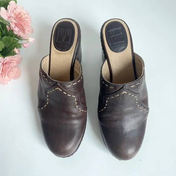 FRYE Candy Pickstitch Brown Leather Chunky Heel Mules Clogs