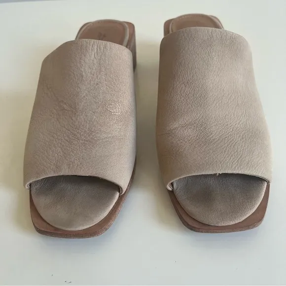 Frye Lucia Leather Mule Slide Sandals Mules in Taupe Tan size 7