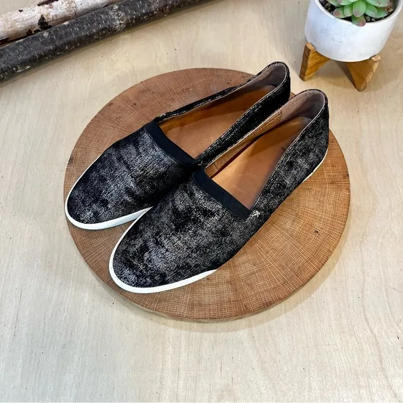 *Frye | Melanie Metallic Black Slip On 3471254-GNM Size 9.5