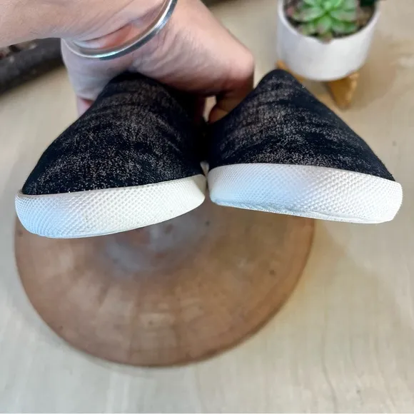 *Frye | Melanie Metallic Black Slip On 3471254-GNM Size 9.5