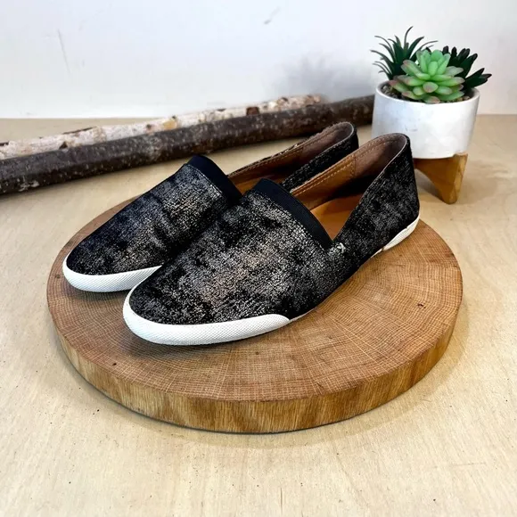 *Frye | Melanie Metallic Black Slip On 3471254-GNM Size 9.5