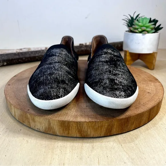 *Frye | Melanie Metallic Black Slip On 3471254-GNM Size 9.5