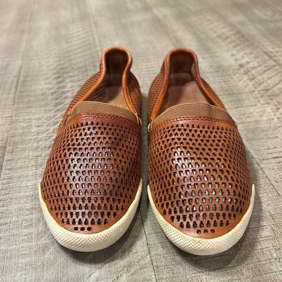 Frye Melanie perforated slip on
