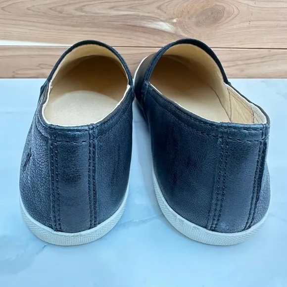FRYE Melanie Women's Black Leather Slip On Sneaker  Flats Spring Shoes Size 7.5