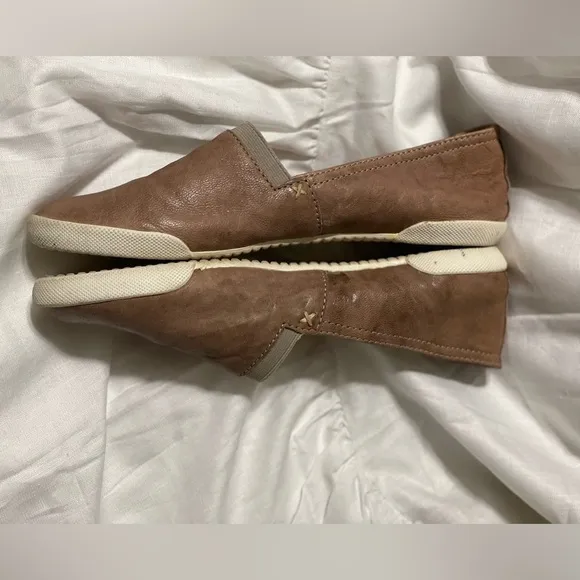 Frye Women's Melanie Slip on Gray Brown Size 7.5M