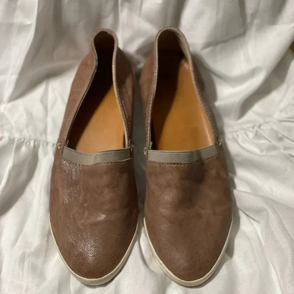 Frye Women's Melanie Slip on Gray Brown Size 7.5M