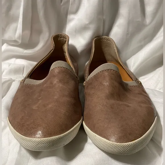 Frye Women's Melanie Slip on Gray Brown Size 7.5M