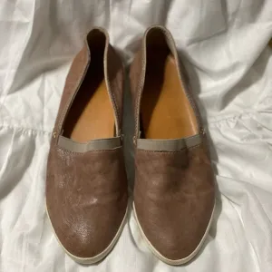 Frye Women's Melanie Slip on Gray Brown Size 7.5M