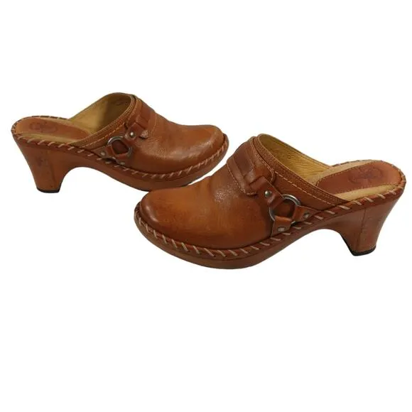 FS2234 GUC $189 Frye &amp; Co Charlotte Clogs size 7.5M