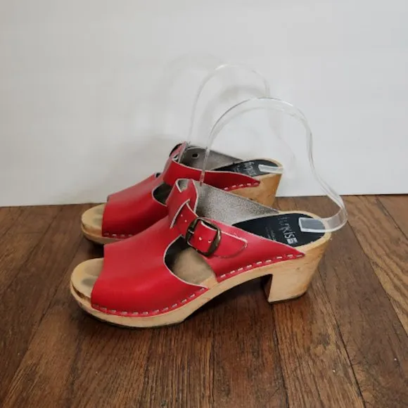 FUNKIS 977 T Bar Clog Sandal in Red Leather