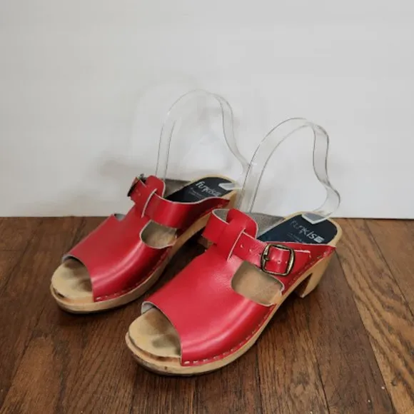 FUNKIS 977 T Bar Clog Sandal in Red Leather