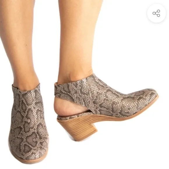 Gentle Souls signature Harlie slingback bootie 7 cy