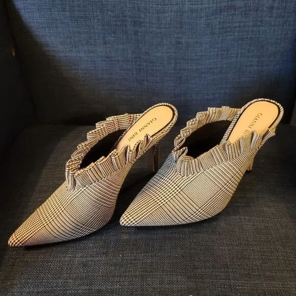 Gianni Bini Ruffled Mules Size 7.5M NWOT
