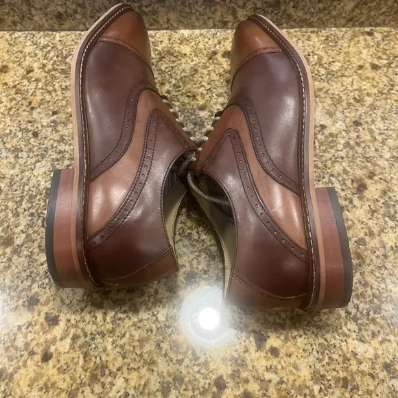 GIORGIO BRUTINI Tan &amp; Brown Leather Lace Up Cap Toe Oxfords Men’s Size 10.5 EEUC