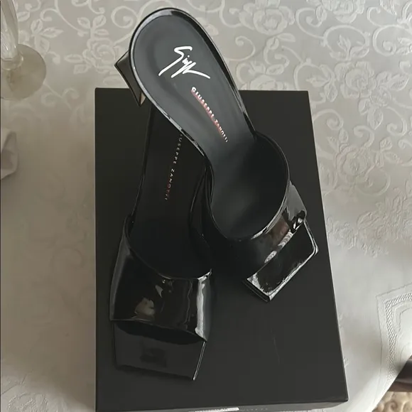 Giuseppe Zanotti Black Parent Leather Mules