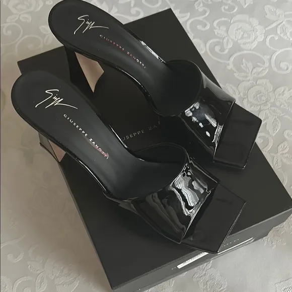 Giuseppe Zanotti Black Parent Leather Mules