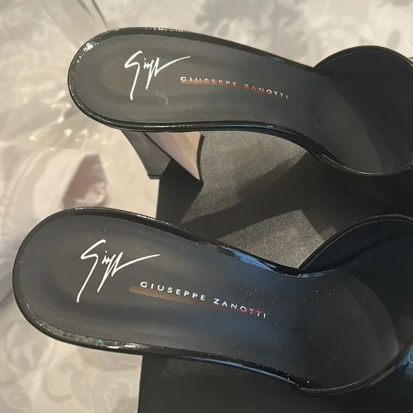 Giuseppe Zanotti Black Parent Leather Mules