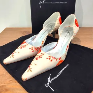 Giuseppe Zanotti ivory floral d'orsay pointed toe kitten heels 36 $895