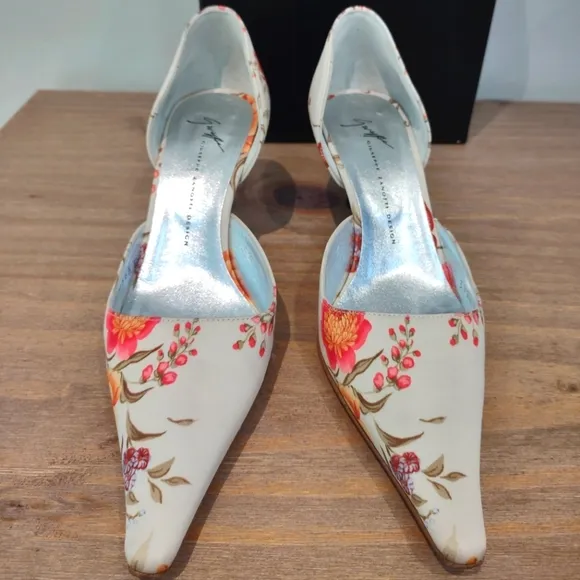 Giuseppe Zanotti ivory floral d'orsay pointed toe kitten heels 36 $895