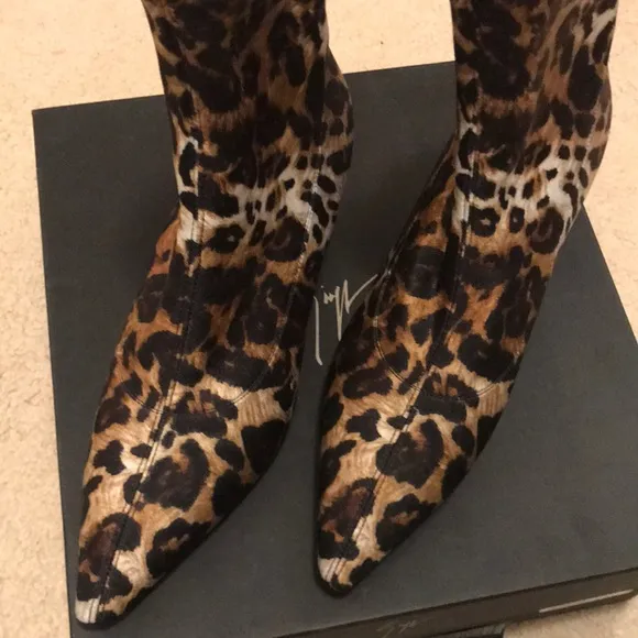 Giuseppe Zanotti stretch leopard kitten heels