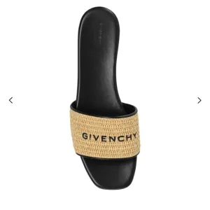 Givenchy 4G flat mules in raffia