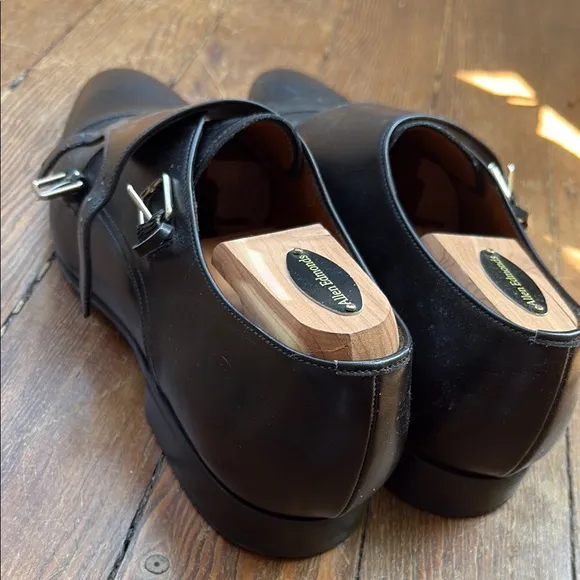 Givenchy Black Oxford Leather Shoes Sleek Cap-Toe Design