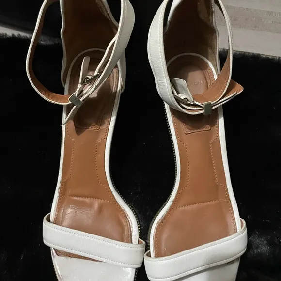 Givenchy knitted White Ankle Strap Heels size 7