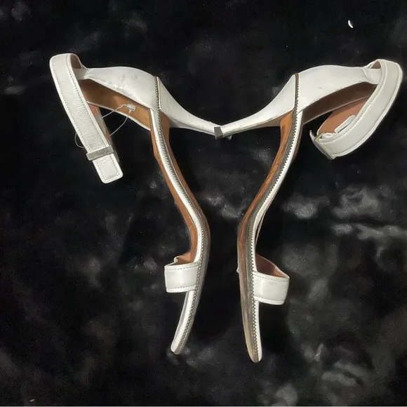 Givenchy knitted White Ankle Strap Heels size 7