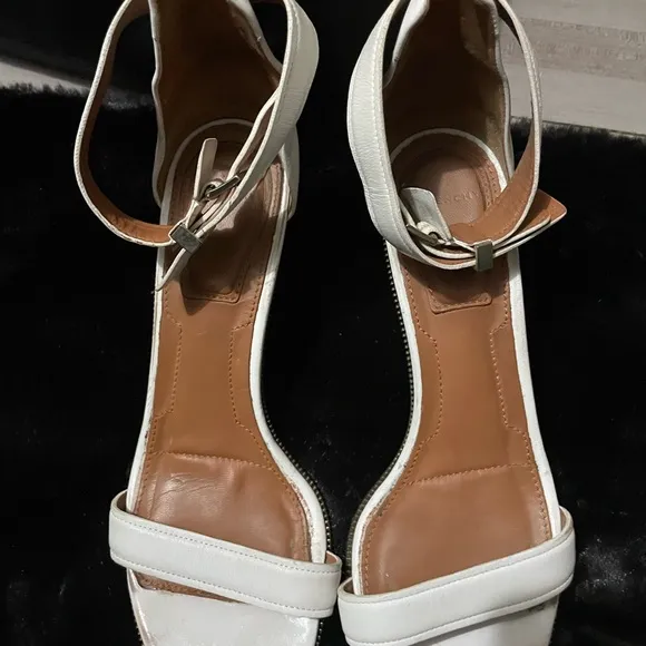 Givenchy knitted White Ankle Strap Heels size 7