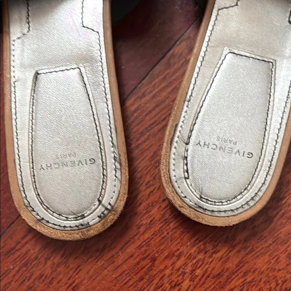 Givenchy Women's Bedford Flat Mules (Cream) with DUST BAGS