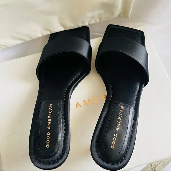 Good American Kickstand Slide Sandal In Black Size 7
