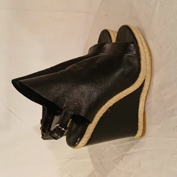 Gorgeous Balenciaga Black Leather Slingback Platform Wedge Espadrille Heels