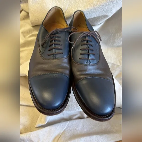 Gucci Blue and Brown Leather Oxfords Sleek Formal Design