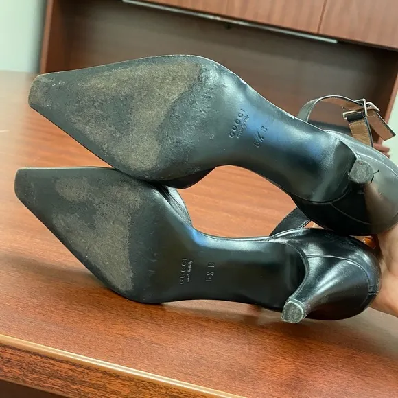 Gucci Leather Pointed Toe Ankle Strap Heels Size 6.5 black