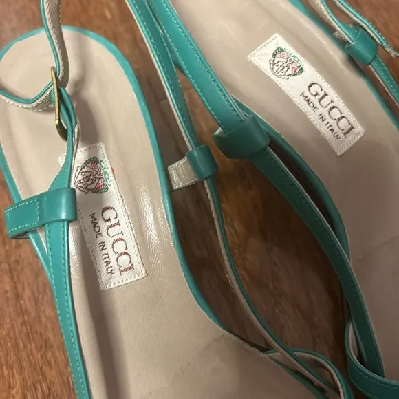 Gucci Vintage green leather sling back kitten heels size 35.5
