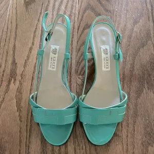 Gucci Vintage green leather sling back kitten heels size 35.5