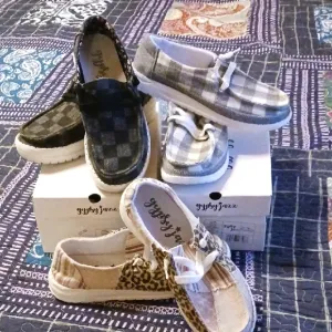 Gypsy Jazz WOMENS set Of 3 Pair Of Shoes. Size 7.5