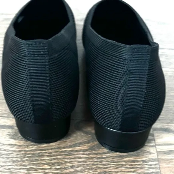 Halston black square toe knit kitten heels