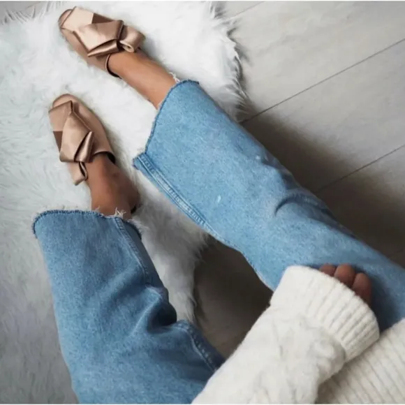 H&amp;M Powder Pink Silk blend Flat Closed Toe Mules with front Bow Women's Size 5.5