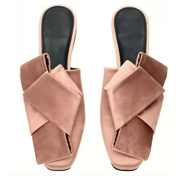 H&amp;M Powder Pink Silk blend Flat Closed Toe Mules with front Bow Women's Size 5.5