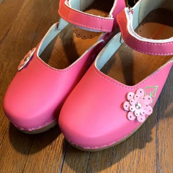 Hanna Andersson Swedish Mary Jane Clogs
