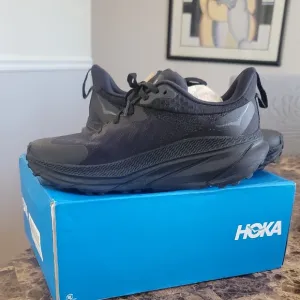 Hoka Challenger Woman's Black Running Shoes Size 10B