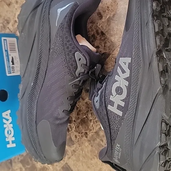 Hoka Challenger Woman's Black Running Shoes Size 10B
