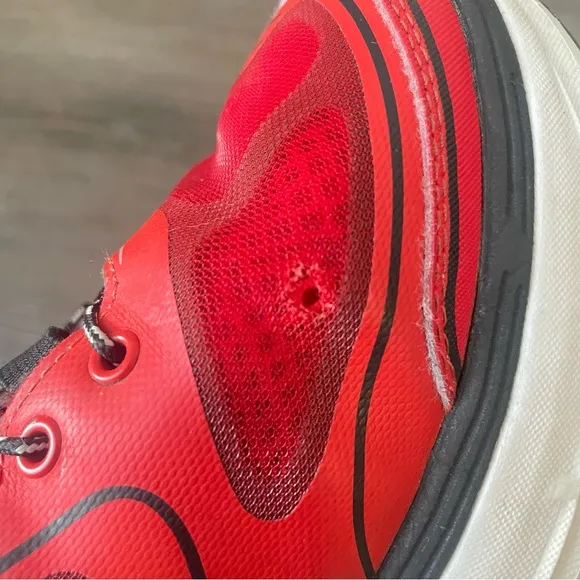Hoka Conquest Men's Red Athletic Road Running Sneakers Shoes Sz 9 read