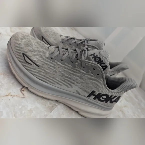 Hoka Man's Clifton 9 Running Shoes  Gray  Trainers Gym Shoes Size 11.5D