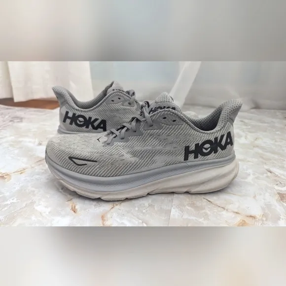 Hoka Man's Clifton 9 Running Shoes  Gray  Trainers Gym Shoes Size 11.5D