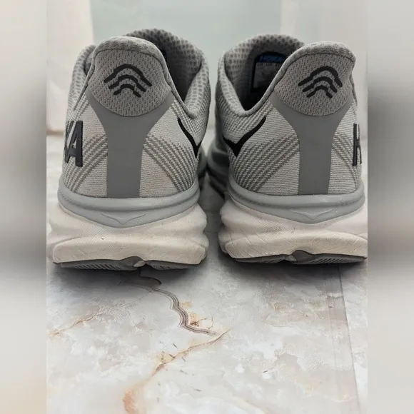 Hoka Man's Clifton 9 Running Shoes  Gray  Trainers Gym Shoes Size 11.5D