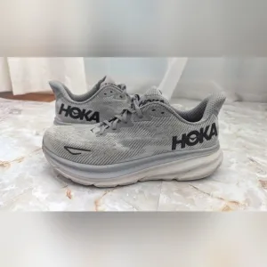 Hoka Man's Clifton 9 Running Shoes  Gray  Trainers Gym Shoes Size 11.5D